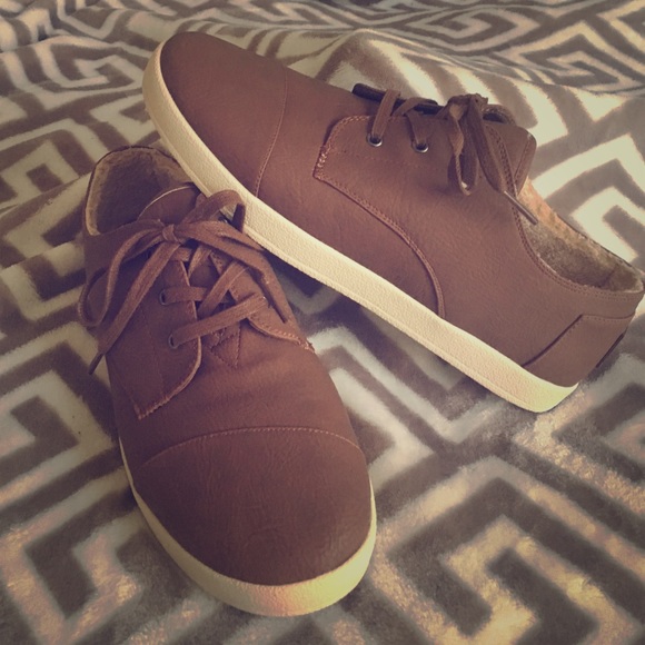 Brown Lace Up TOMS