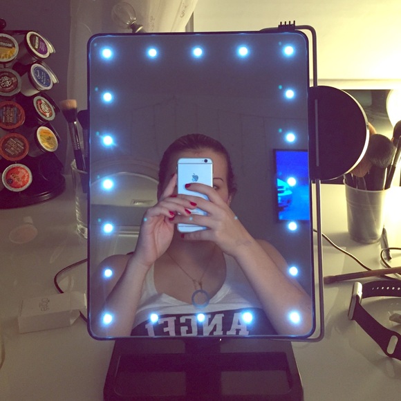 PINK Victoria's Secret Other - 1 HOUR SALE!!! Light up vanity mirror