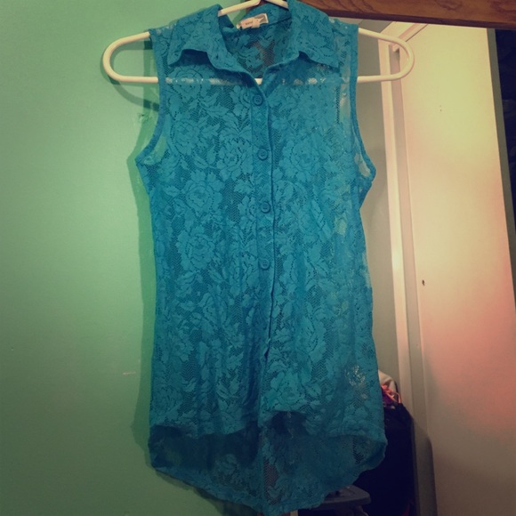 Kirra Blue Lace High-low top