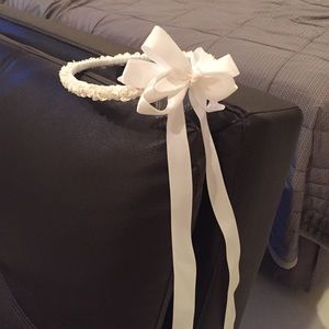 White floral head dress