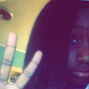 Meet your Posher, Chloe