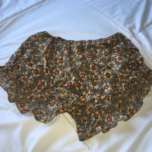 floral shorts