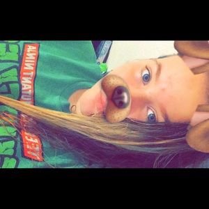 Meet your Posher, Danielle