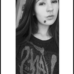 Meet your Posher, Alee