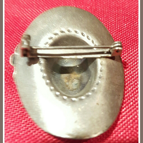 Silvertone Cowgirl Hat Brooch/Pin Vintage EUC - Picture 4 of 7