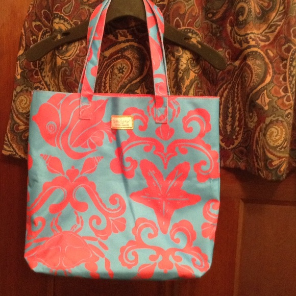 Lilly Pulitzer Handbags - Lilly Tote