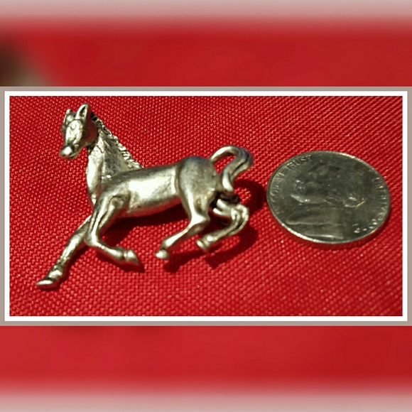 Jewelry - Silvertone Horse Brooch/Pin, Vintage, EUC