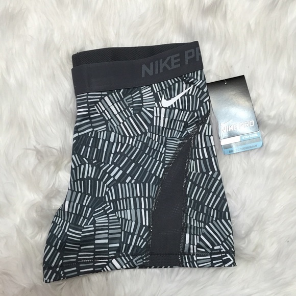 Nike Pro Shorts - Picture 2 of 4