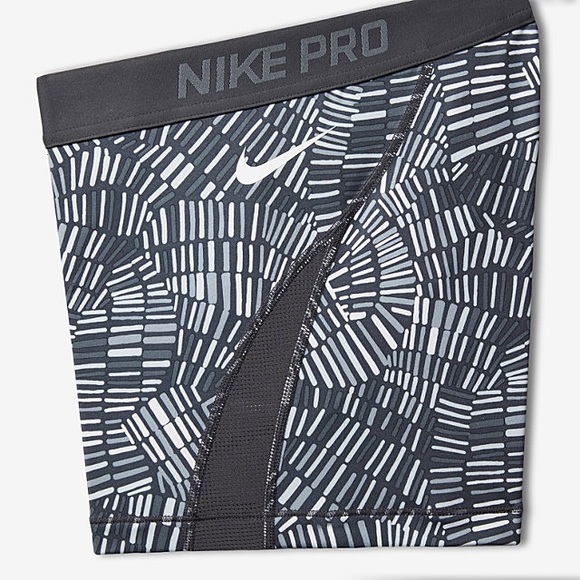 Nike Pro Shorts - Picture 4 of 4