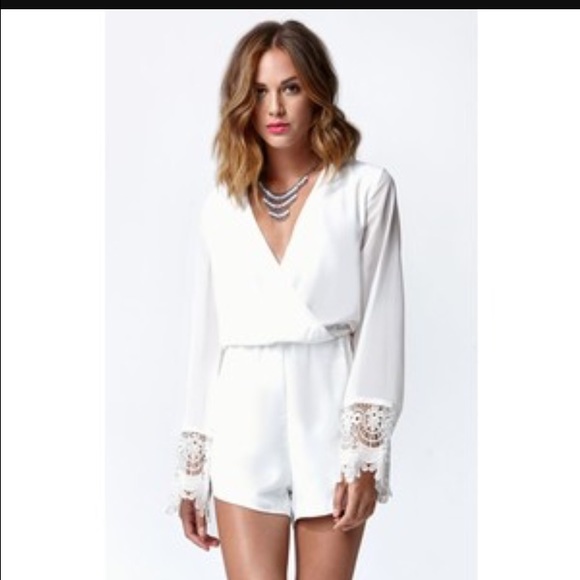 Wyldr Kimono Sleeve Ivory Romper NWT!