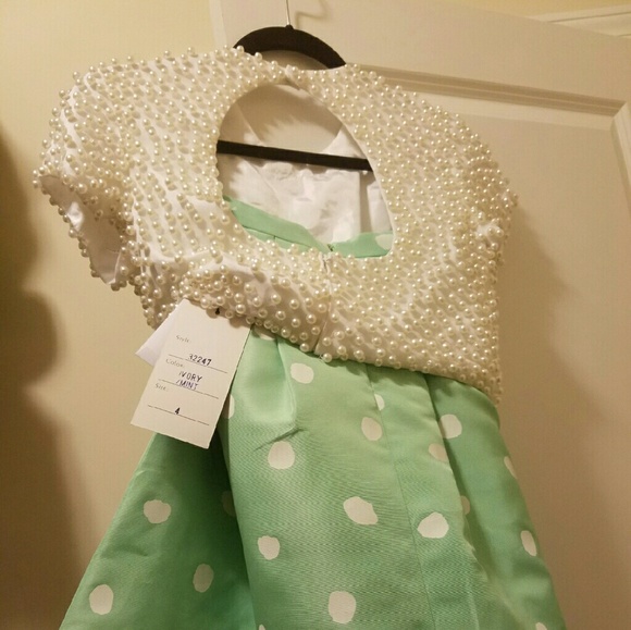 SOLD  --NWT Sherri Hill Formal Dress - Picture 3 of 4