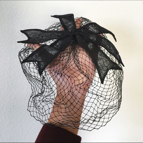 1930's Mourning Birdcage Bow Veil