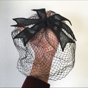1930's Mourning Birdcage Bow Veil