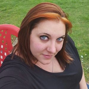 Meet your Posher, Carrie