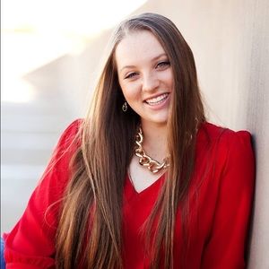 Meet your Posher, Nicole