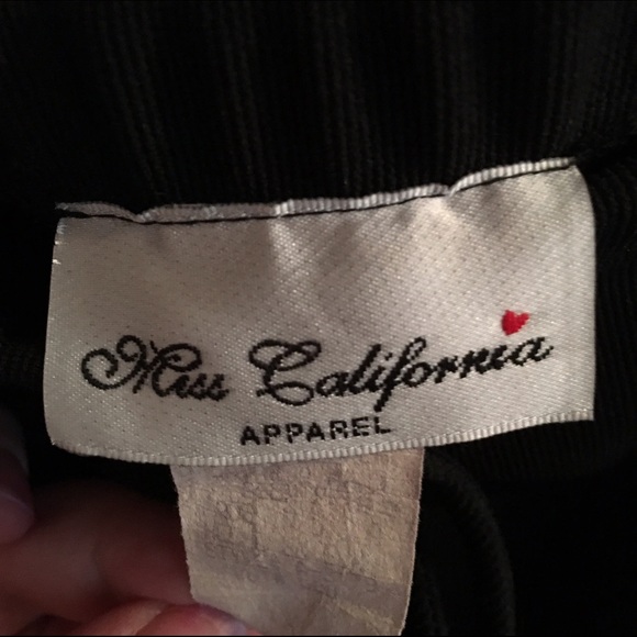 Black skirt with ruffled hem - Picture 2 of 3