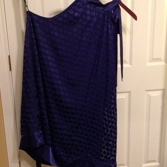 Beautiful dress! - Picture 3 of 3