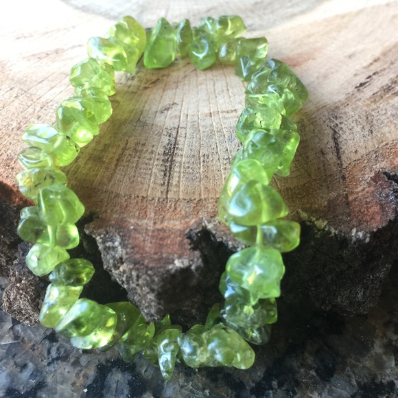 Peridot chip bracelet artisan 8"
