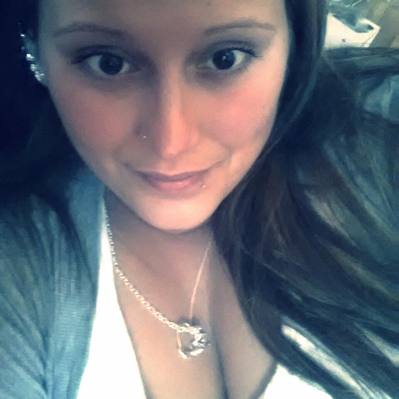 Meet your Posher, Annie