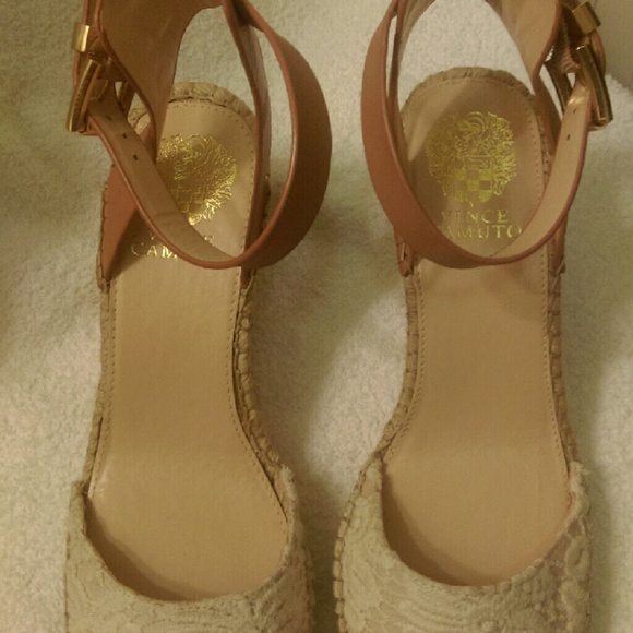 Vince Camuto Wedge Sandals Size 8
