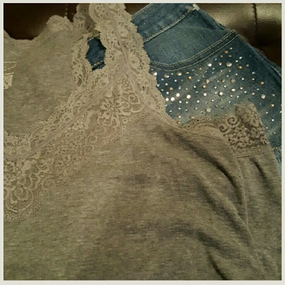 No Boundaries Shorts with these silver & Ice Combo