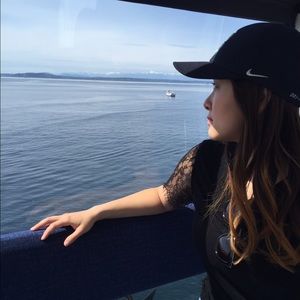 Meet your Posher, Thuy
