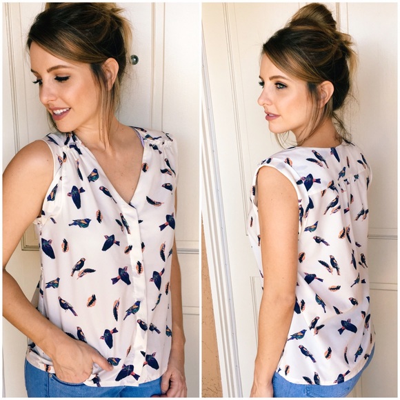 H&M Tops - Summer Birdy Blouse