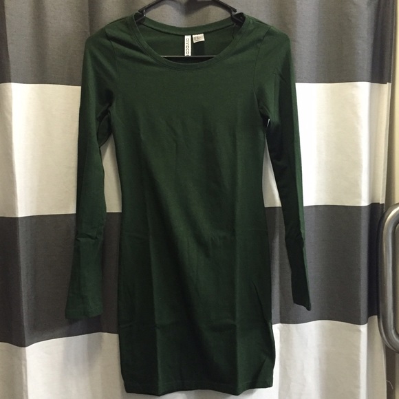 🚫Item Sold🚫 H&M Green Long Sleeve Dress