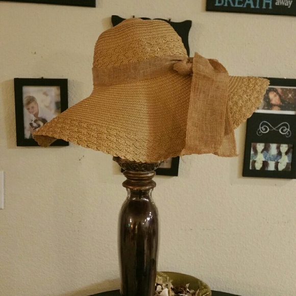 Wide Large Brim floppy hat - Picture 4 of 7