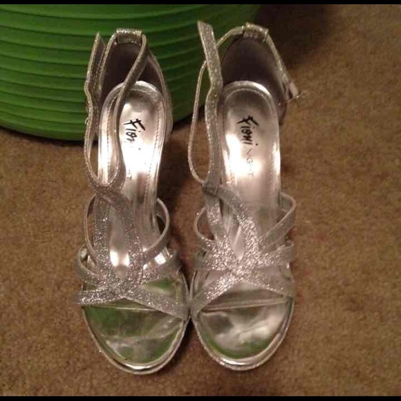 High heels - Picture 4 of 4