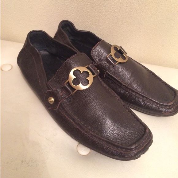 Louis Vuitton - Picture 2 of 4