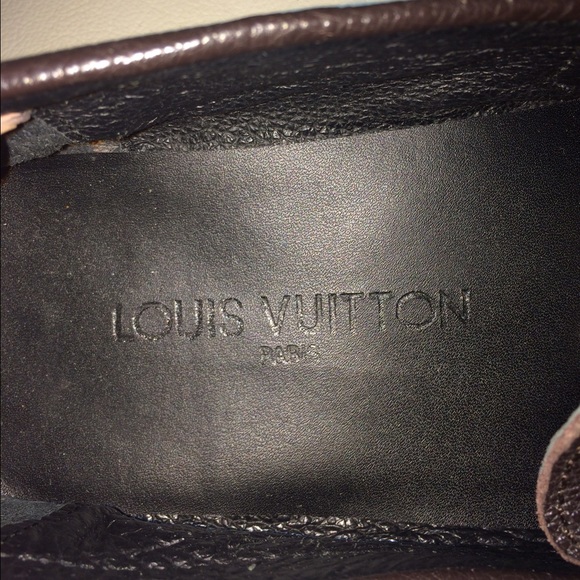 Louis Vuitton - Picture 3 of 4