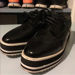 Oxford shoes with platform