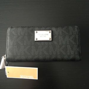 NWT MICHAEL KORS JET SET CONTINENTAL WALLET