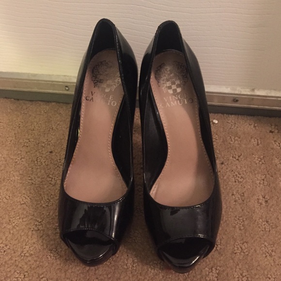 Vince Camuto pumps