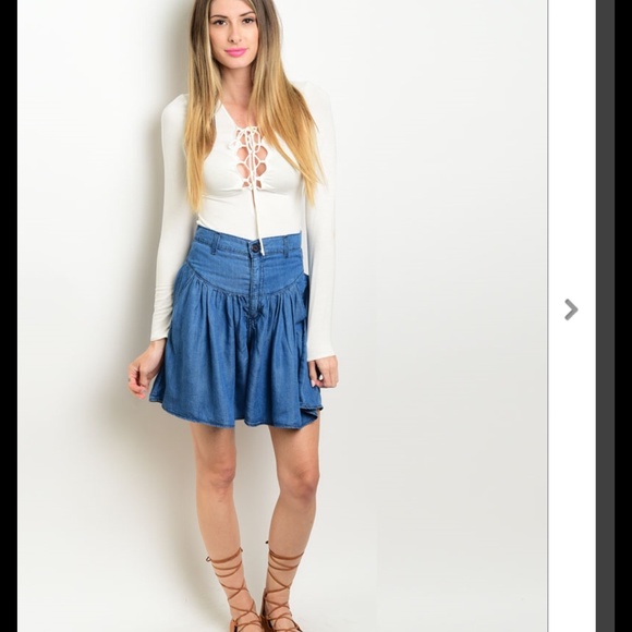 New vintage denim shorts