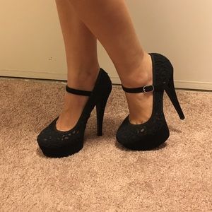 Lace pumps