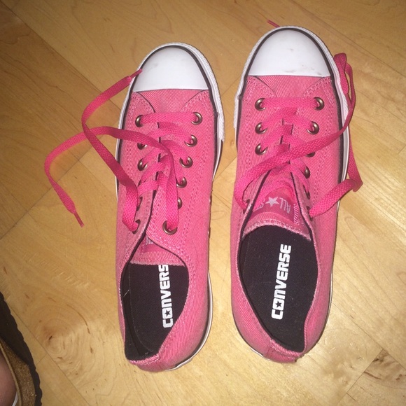 Brand new converse !!