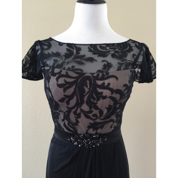 Gorgeous Patra evening gown. - Picture 2 of 4