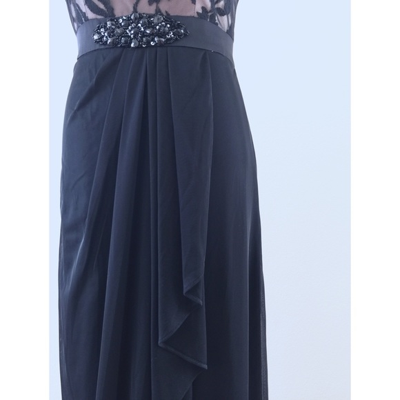 Gorgeous Patra evening gown. - Picture 3 of 4