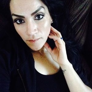 Meet your Posher, Isabel