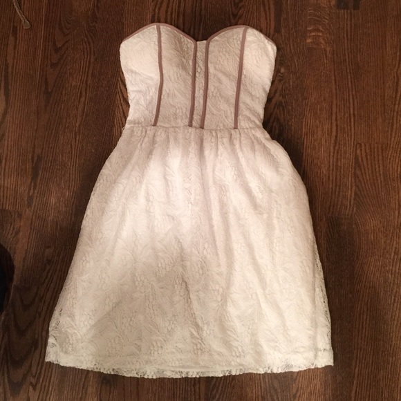 White lace dress