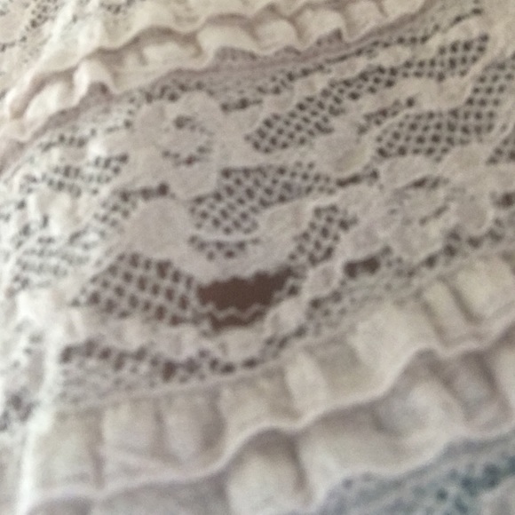 Lace Tank - Picture 4 of 4