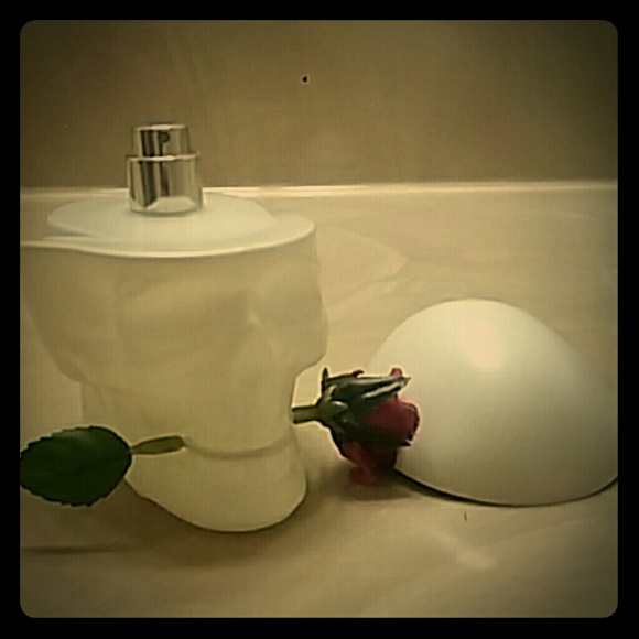 Ed Hardy Skulls and Roses Perfume