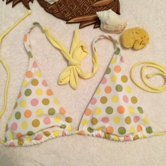 $5.   VICTORIA SECRET BIKINI TOP 🌺🌺