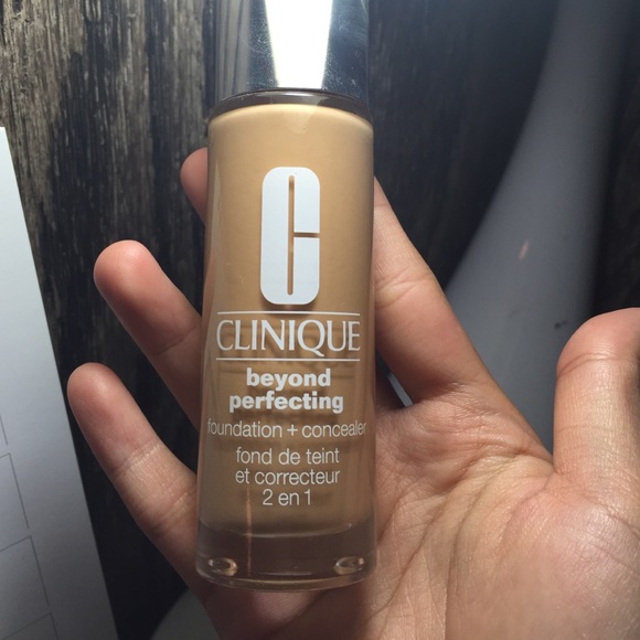 Clinique beyond perfecting golden neutral