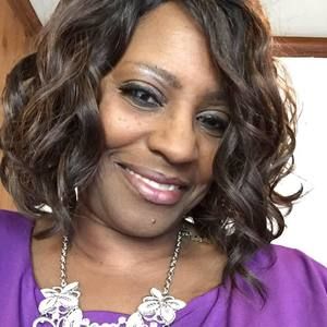 Meet your Posher, Carolyn