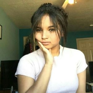 Meet your Posher, Mia