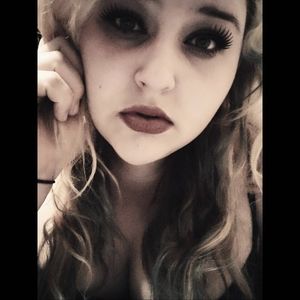 Meet your Posher, Nikki