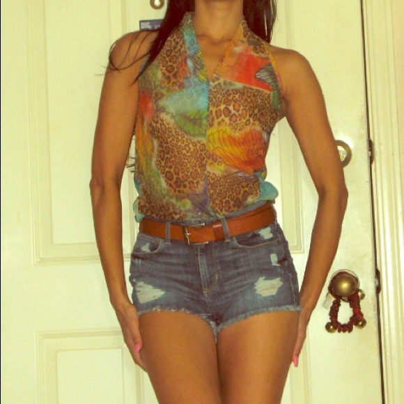Floral sleeveless tank size small